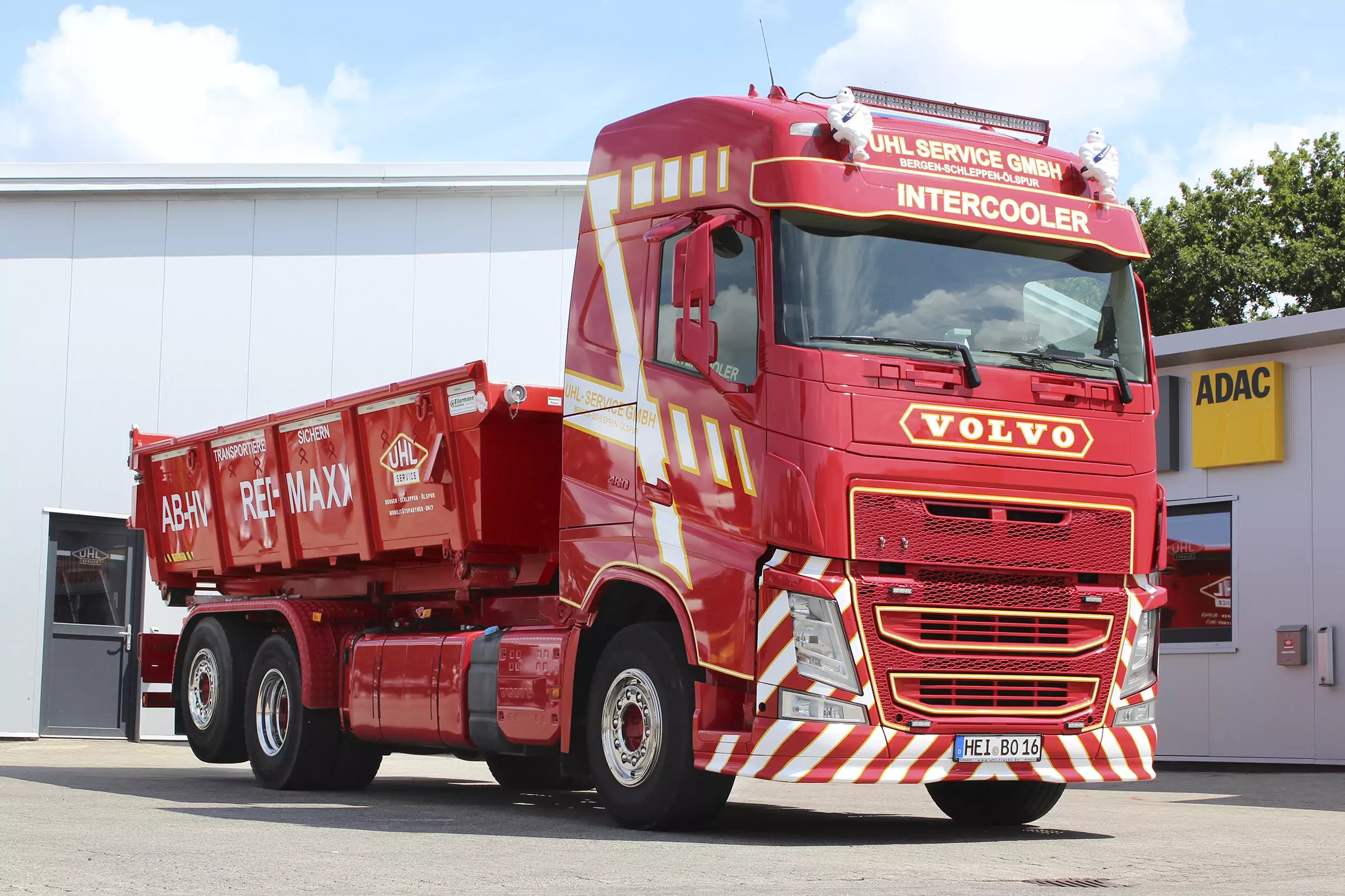 VOLVO FH SMZ mit Abrollvorrichtung
